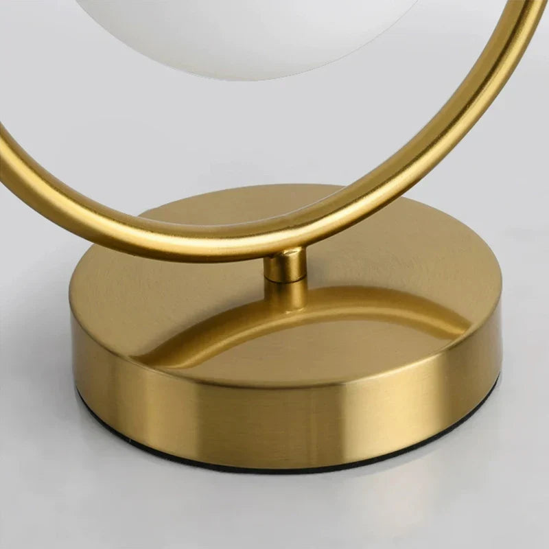LuminaRing - Lampe en verre nordique en forme de boule