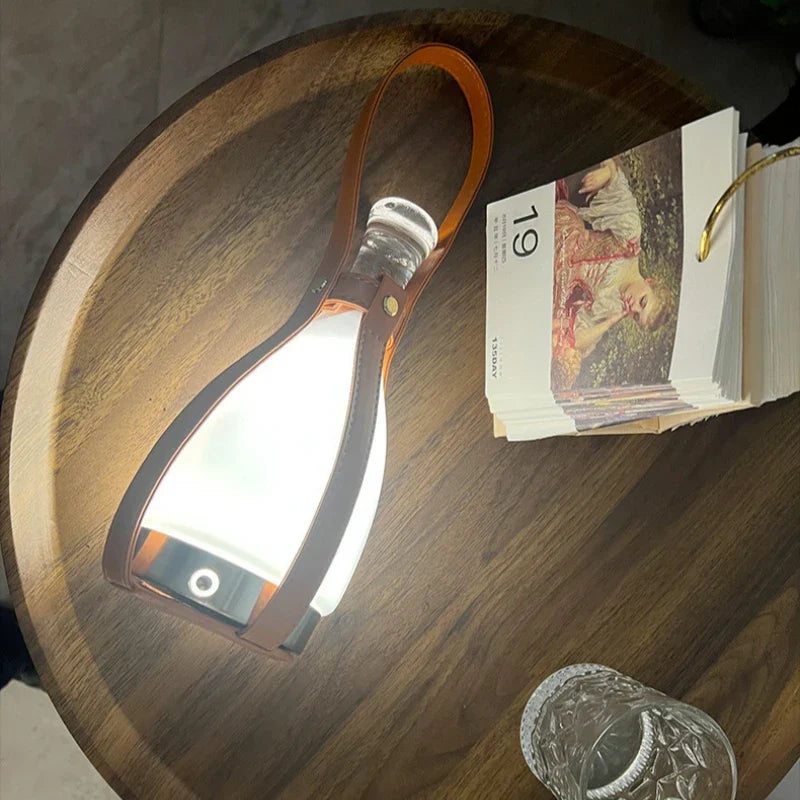 Lampe Nordique en CuirLuxe - Bouteille
