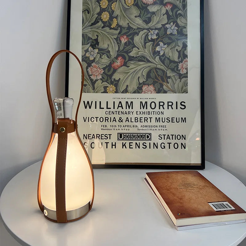 Lampe Nordique en CuirLuxe - Bouteille