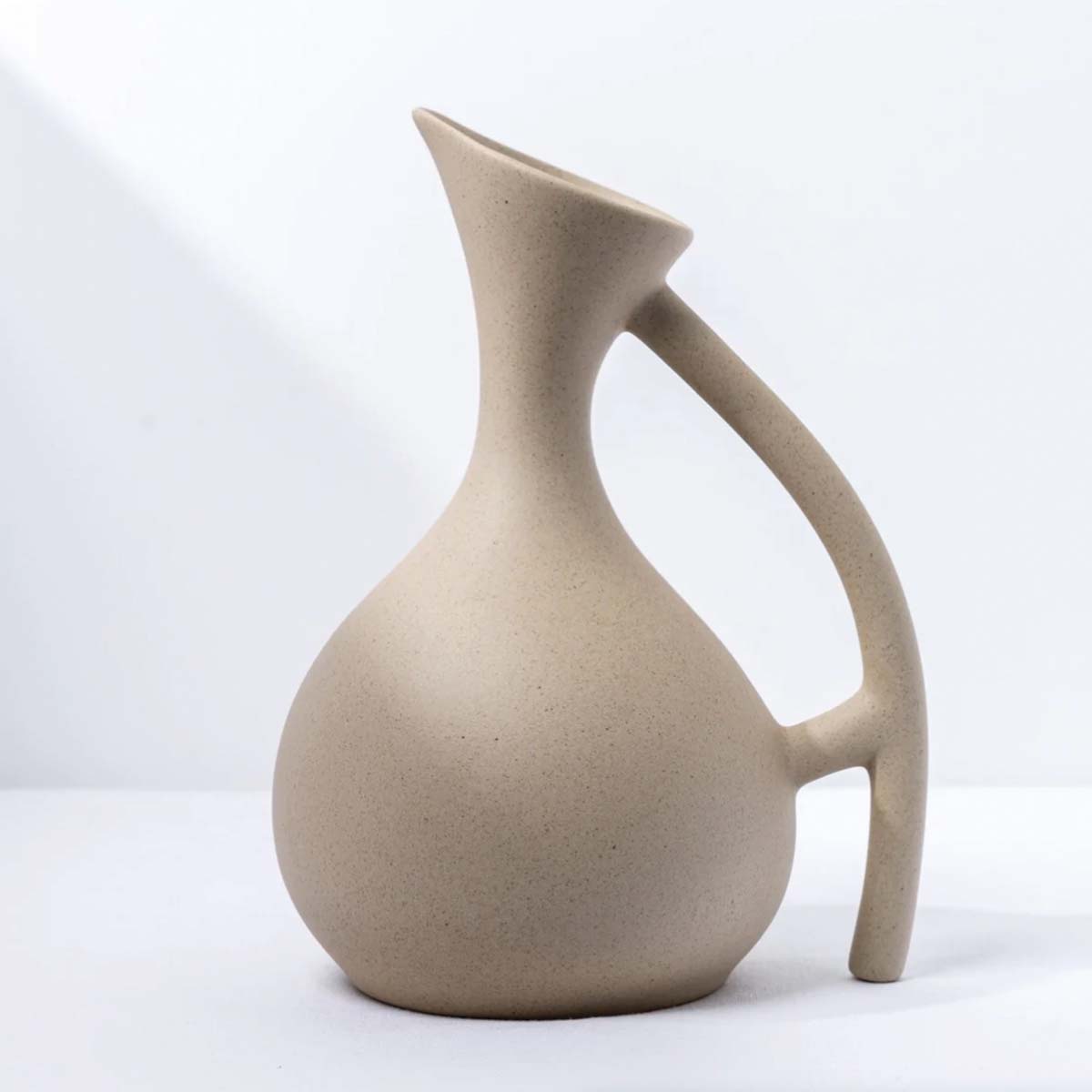Jugs en céramique faits main | Vaisselle à boire moderne et organique