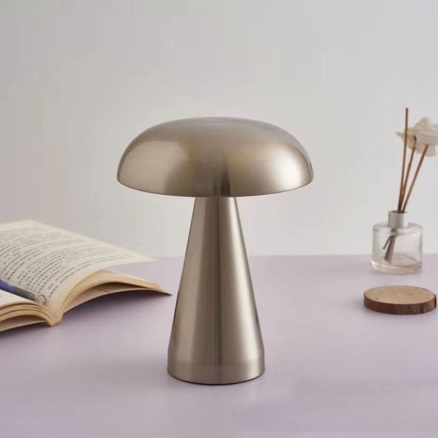 Metalight - Lampadaire Élégant | Rechargeable USB-C et intensité lumineuse réglable