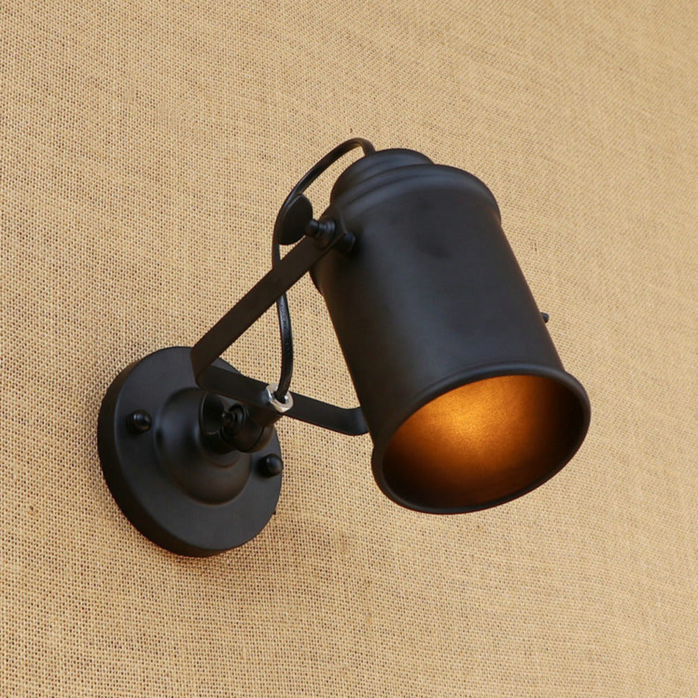 IronSwivel - Applique Murale Pivotante en Fer | Éclairage industriel orientable pour espaces modernes