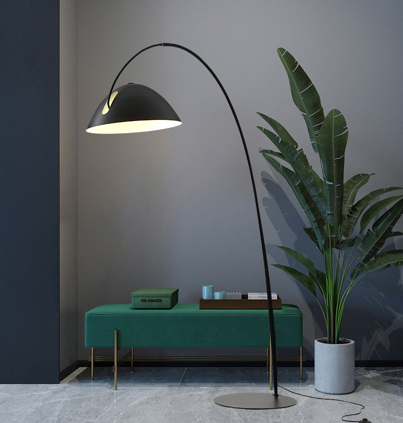 PlumaLight - Lampadaire Arc Courbé | Éclairage LED pour salons élégants