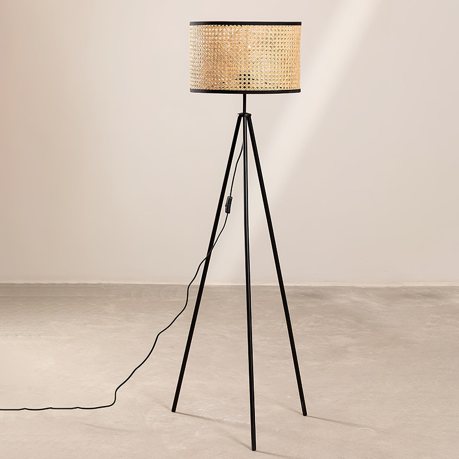 Lampe sur trépied moderne en rotin | Fait à la main et économe en énergie
