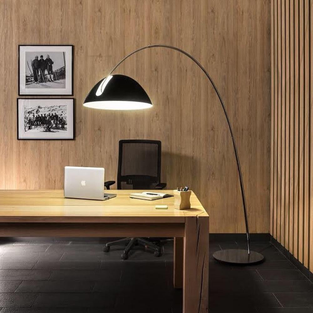PlumaLight - Lampadaire Arc Courbé | Éclairage LED pour salons élégants