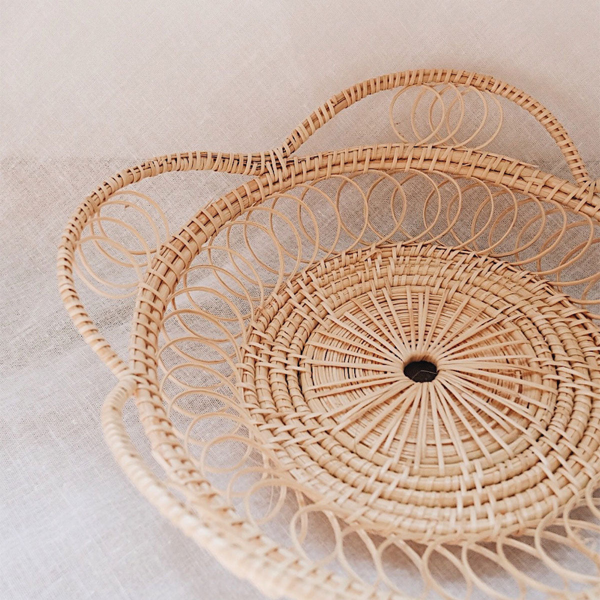 Plateaux tissés naturels artisanaux | Solutions de rangement élégantes faites main