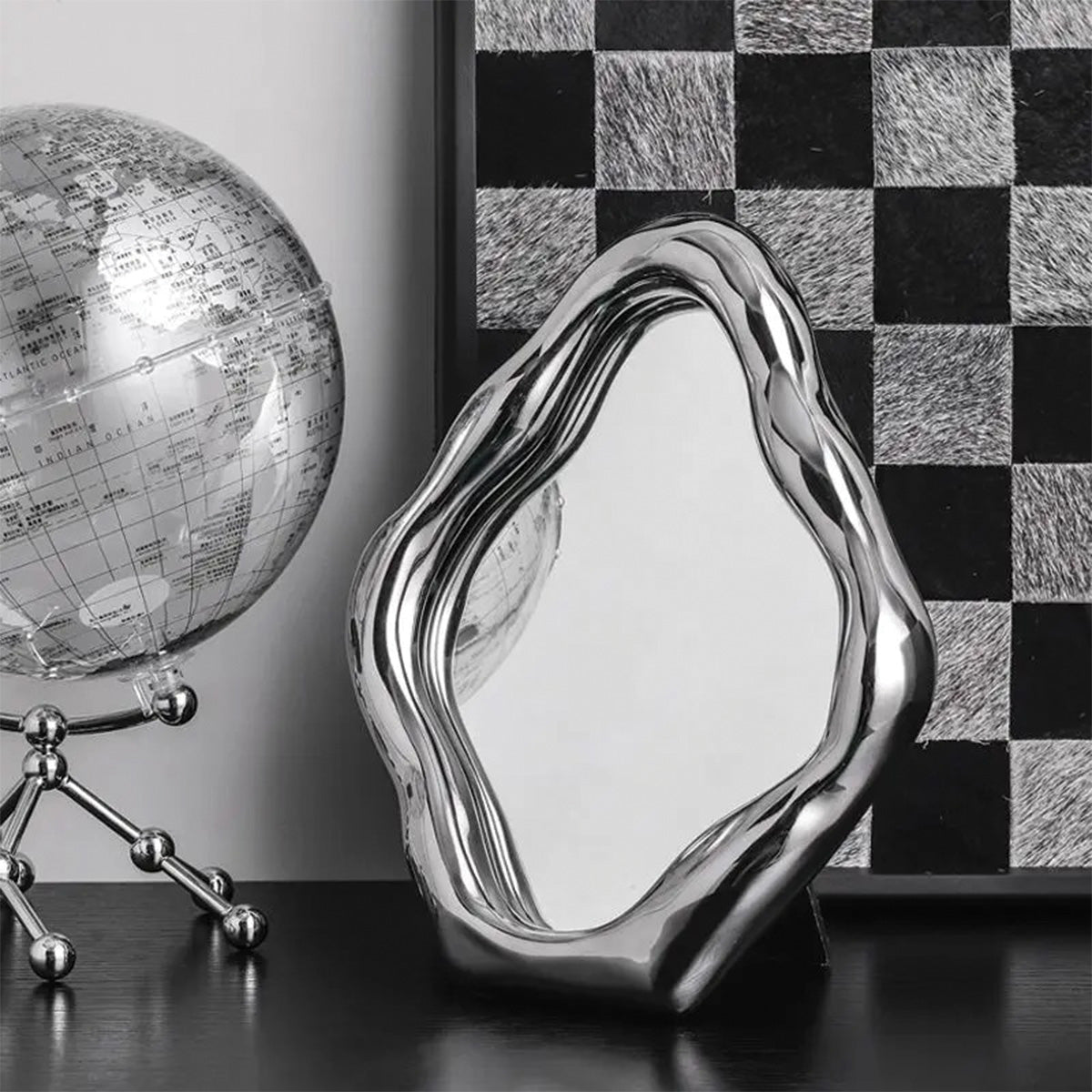 Miroir de Table Aura | Design Élégant, Parfait pour Toilette et Maquillage
