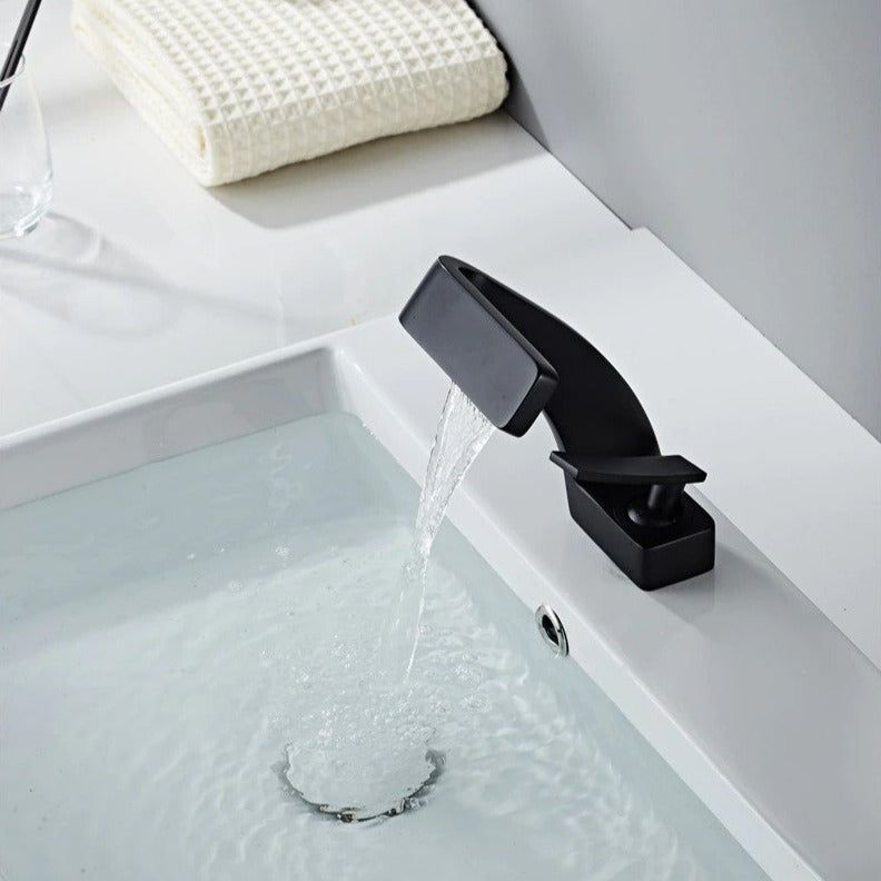 Robinet Courbé Moderne | Design Élégant et Fonctionnalité Contemporaine