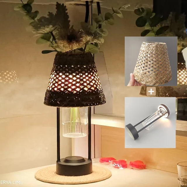 TrioGlow - Lampe de Table Élégante