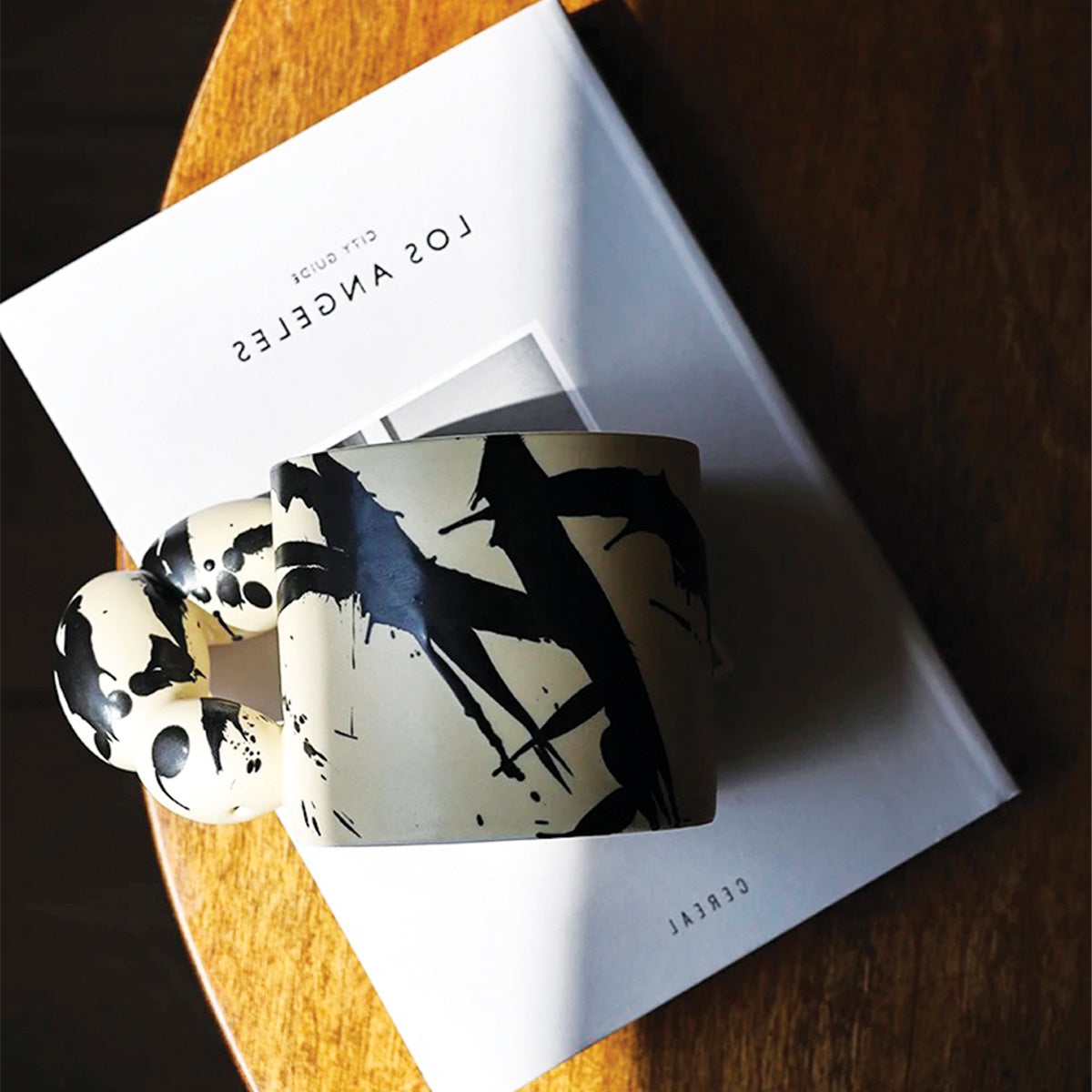 Tasse en céramique Splash Ink | Design artistique, céramique durable, parfaite pour le café et le thé