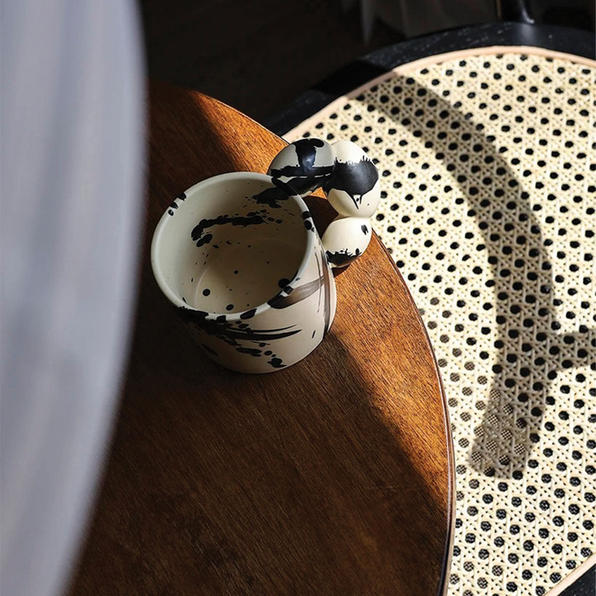 Tasse en céramique Splash Ink | Design artistique, céramique durable, parfaite pour le café et le thé