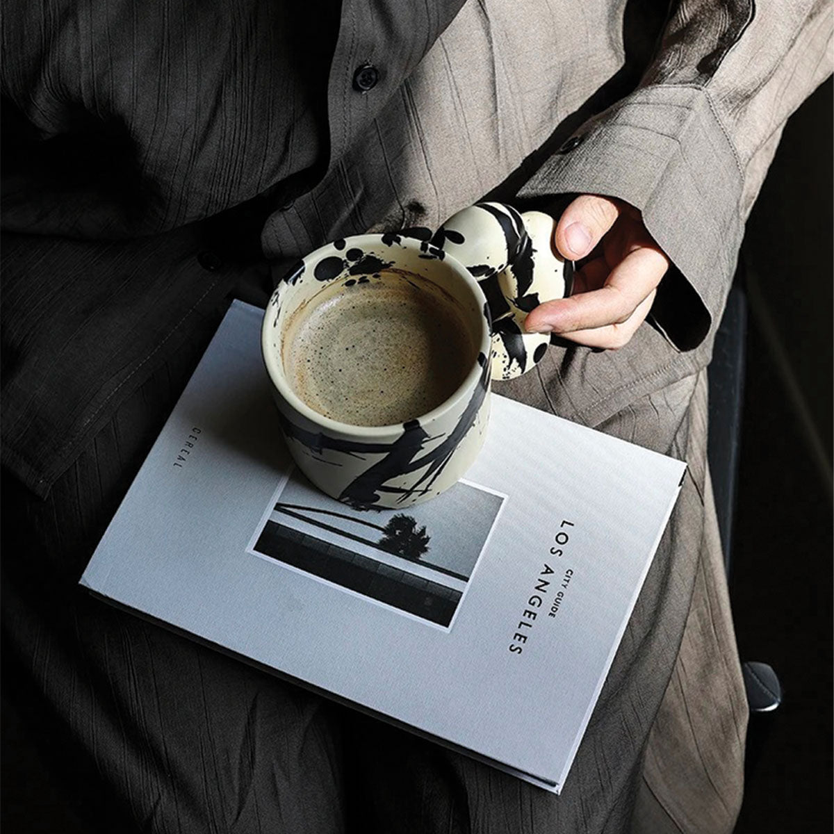 Tasse en céramique Splash Ink | Design artistique, céramique durable, parfaite pour le café et le thé