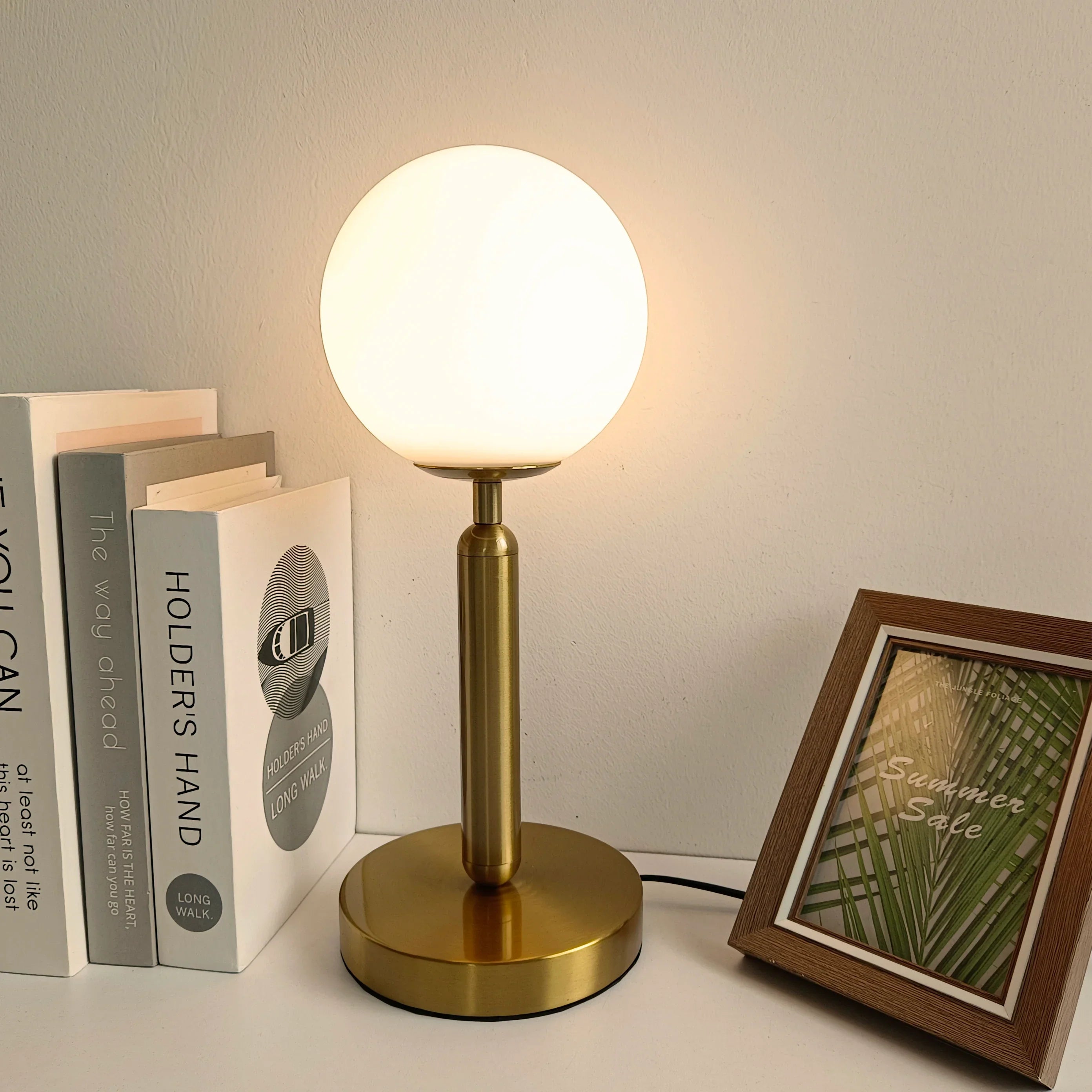 LuminaRing - Lampe en verre nordique en forme de boule