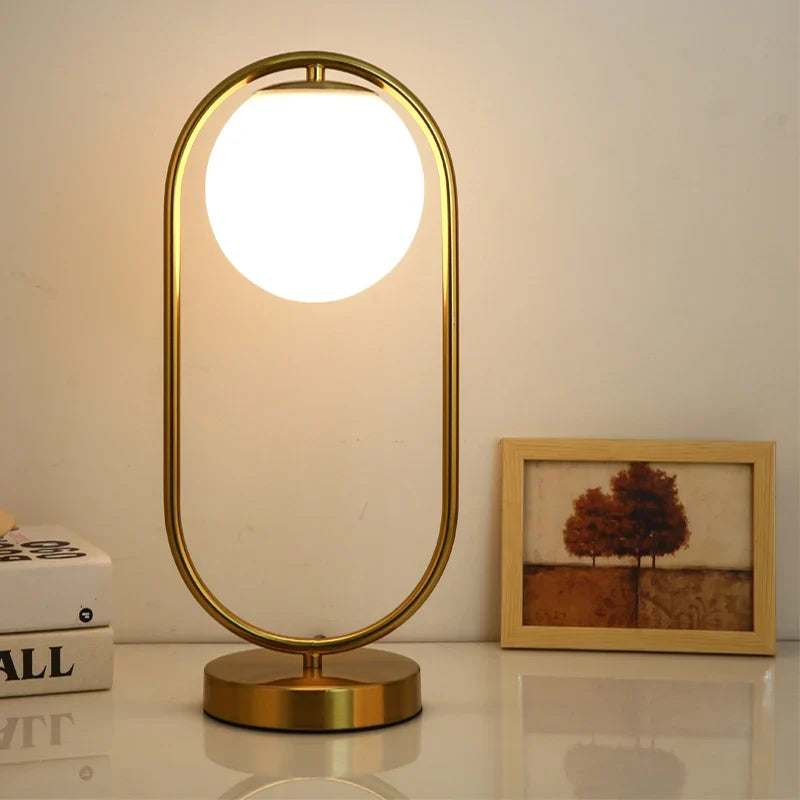 LuminaRing - Lampe en verre nordique en forme de boule