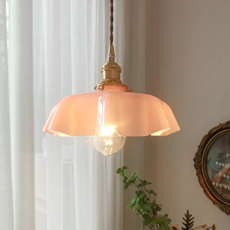 Élégance Française - Lampe à Pendentif en Laiton | Design Intemporel et Éclairage Sophistiqué