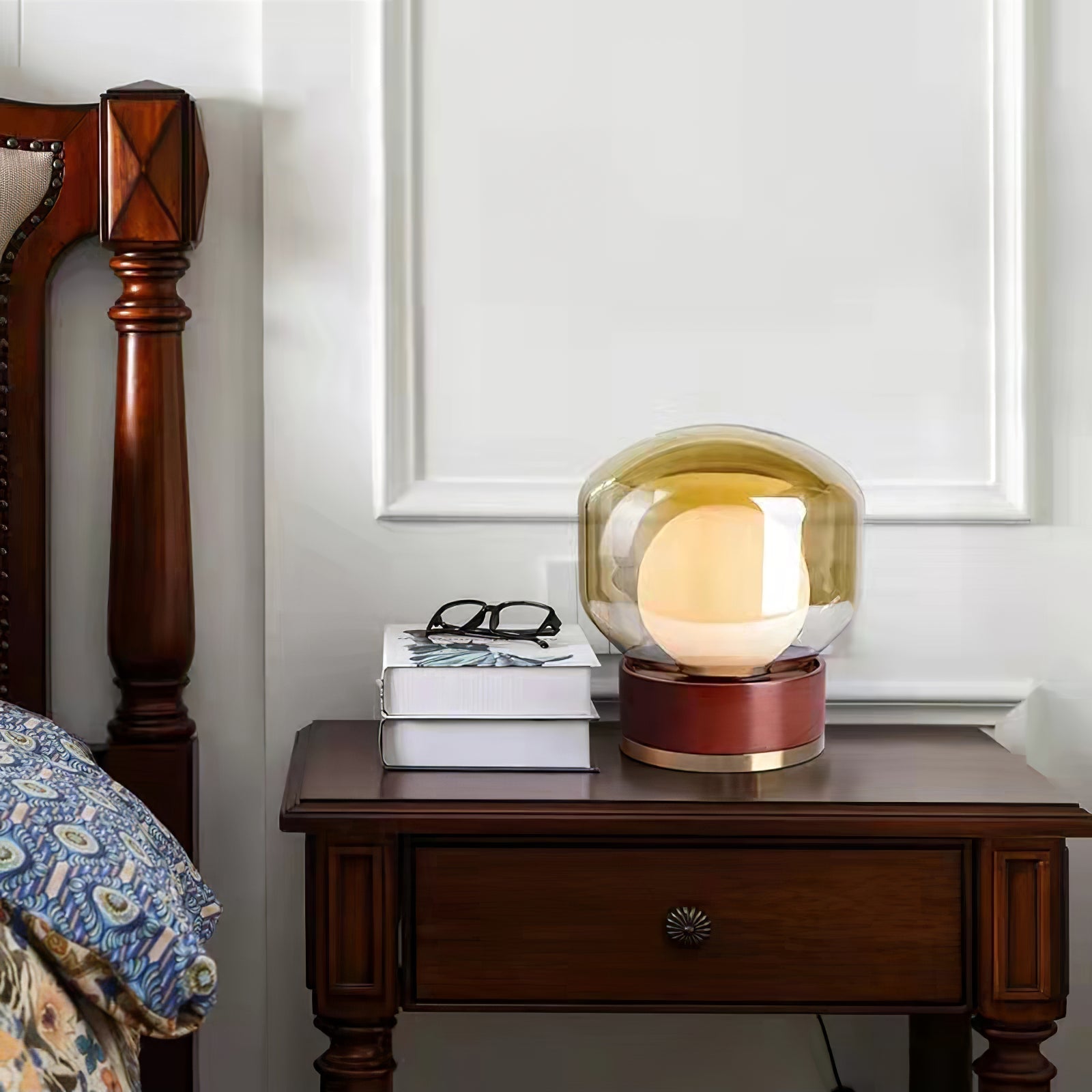 Lampe de table moderne | Base en métal, LED, abat-jour en verre