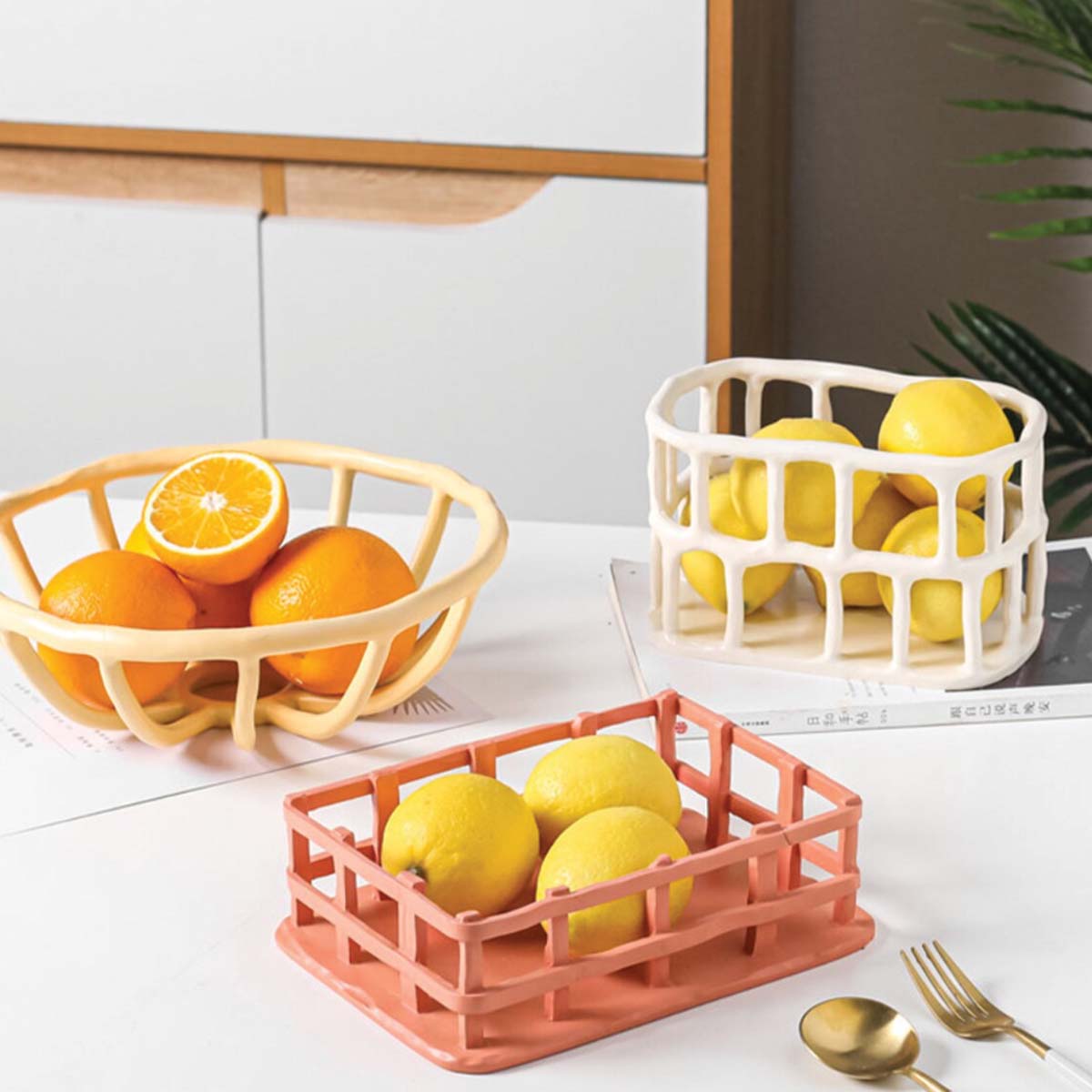 Bol à fruits en résine, sculpté