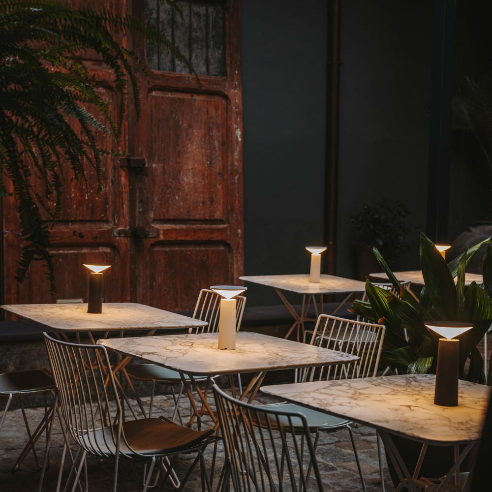 Lampes de table LED modernes | Dimmables et rotatives avec batterie intégrée