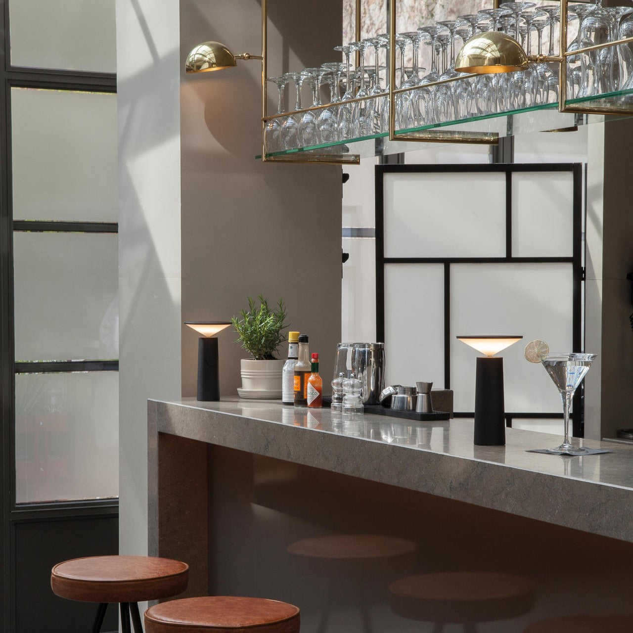 Lampes de table LED modernes | Dimmables et rotatives avec batterie intégrée