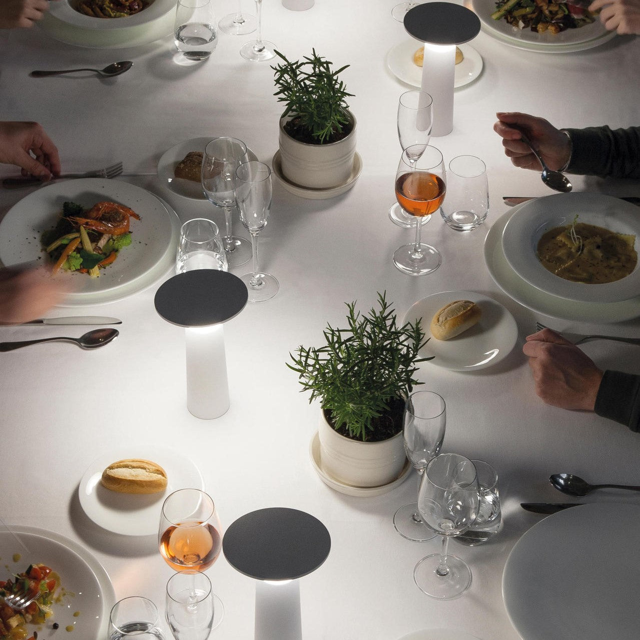 Lampes de table LED modernes | Dimmables et rotatives avec batterie intégrée