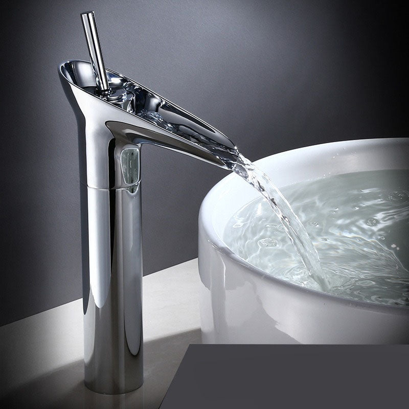 Robinet de lavabo de salle de bain en cascade antique | Élégance classique, confort moderne