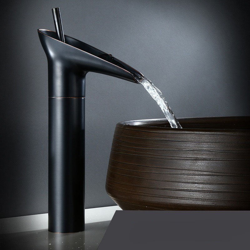 Robinet de lavabo de salle de bain en cascade antique | Élégance classique, confort moderne