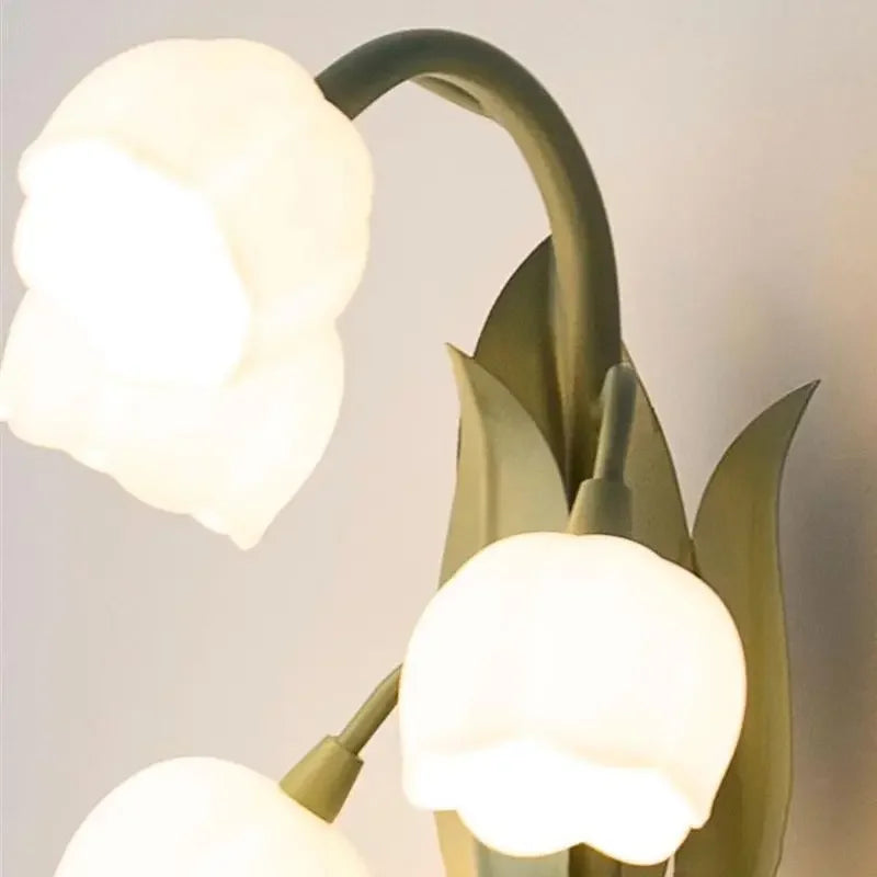 ScandiPetal | Lampe de Table Fleur Nordique