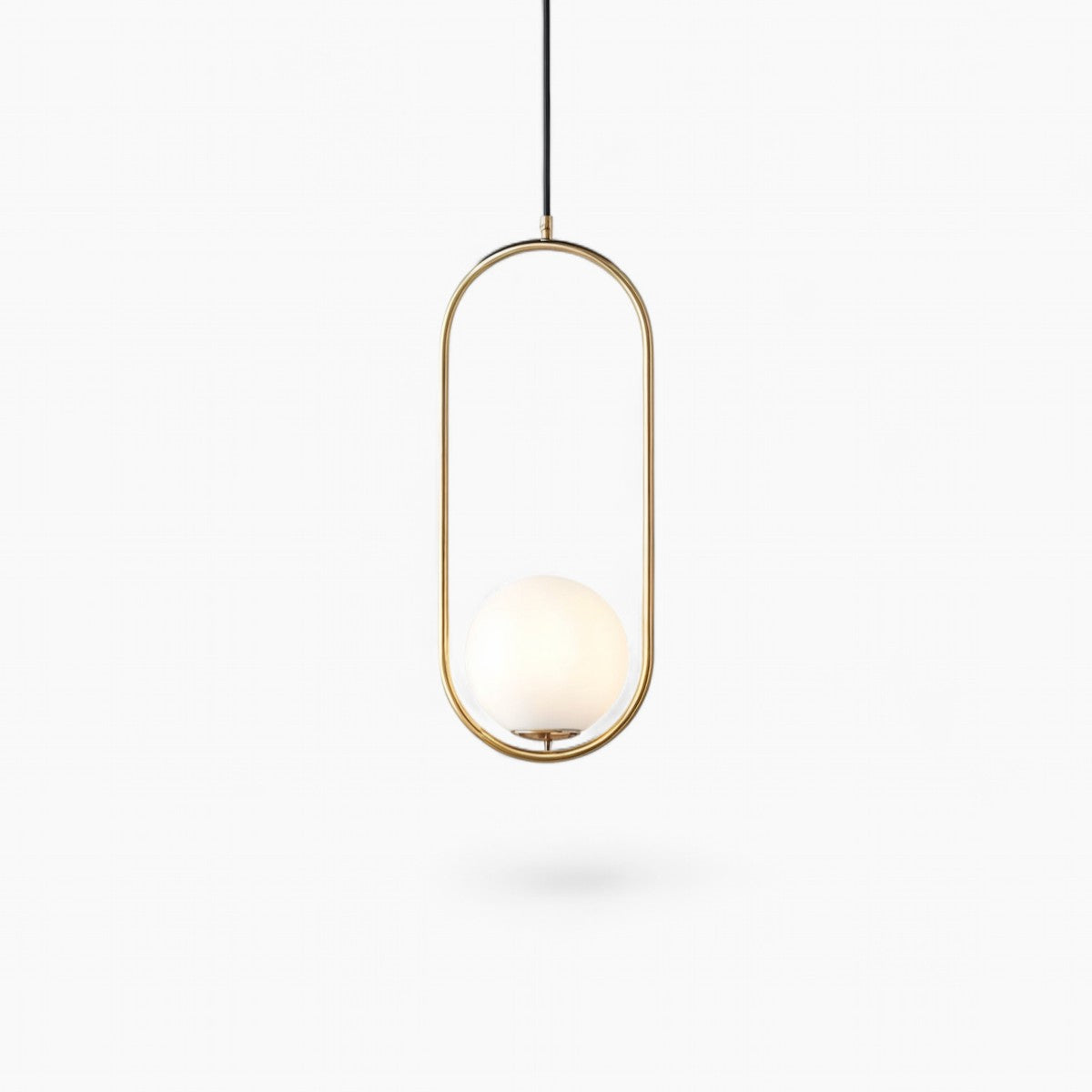 Suspension nordique | Corps doré, abat-jour en verre, hauteur réglable
