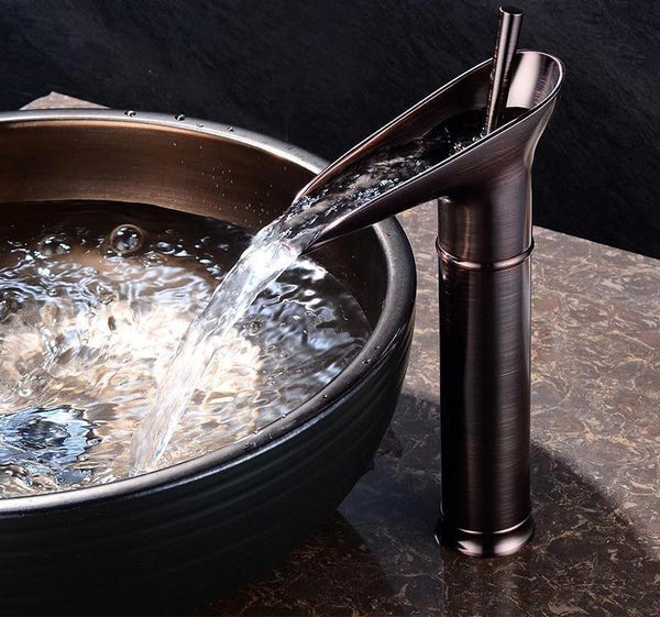 Robinet de lavabo de salle de bain en cascade antique | Élégance classique, confort moderne