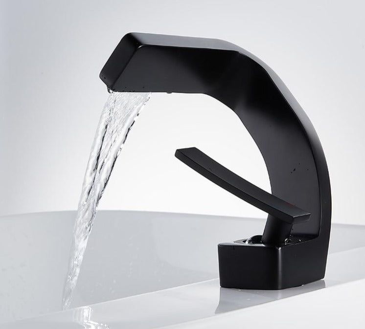 Robinet Courbé Moderne | Design Élégant et Fonctionnalité Contemporaine